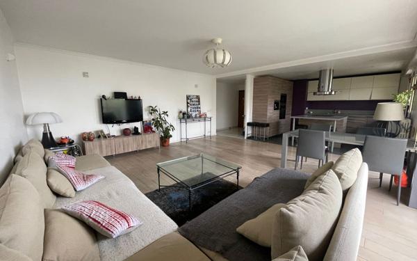 Appartement à vendre    5 pièces • 95 m2 Saint-Maur-des-Fossés