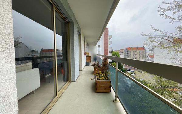 Appartement à vendre    5 pièces • 95 m2 Saint-Maur-des-Fossés
