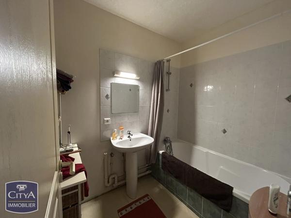 Appartement à vendre 2 pièces 52.4m² Laval (53000)