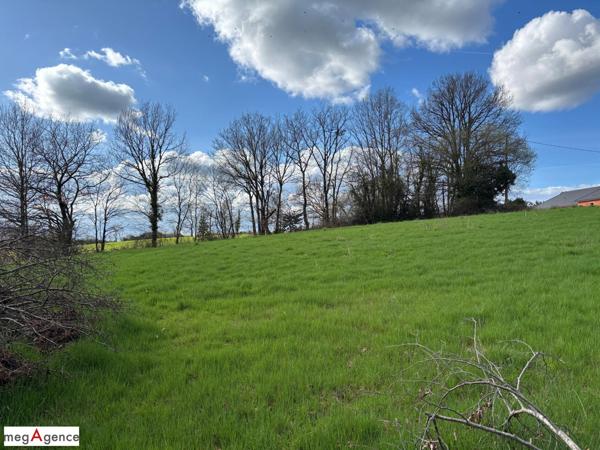 Terrain à SAINT-GERMAIN-LES-VERGNES, 19330 - 1447m²
