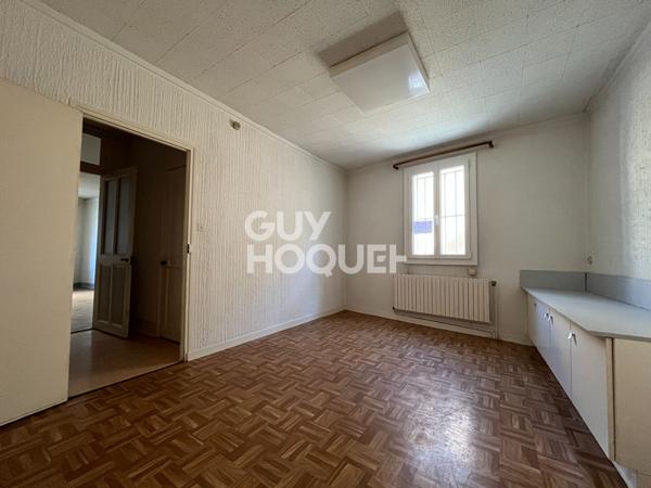 Local professionnel à louer à CREST (26400).