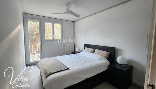 Vente Appartement T3 Hyères (83400) – Entièrement Rénové – Vue Dégagée, Parking & Cave