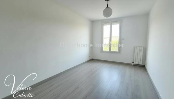 Vente Appartement T3 Hyères (83400) – Entièrement Rénové – Vue Dégagée, Parking & Cave