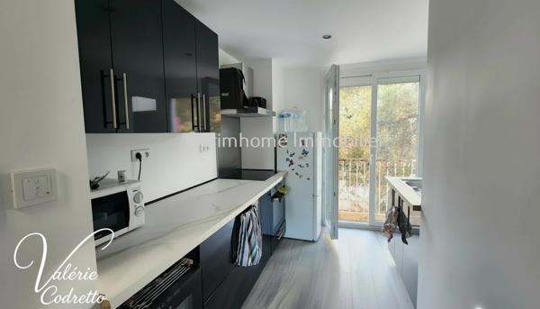 Vente Appartement T3 Hyères (83400) – Entièrement Rénové – Vue Dégagée, Parking & Cave