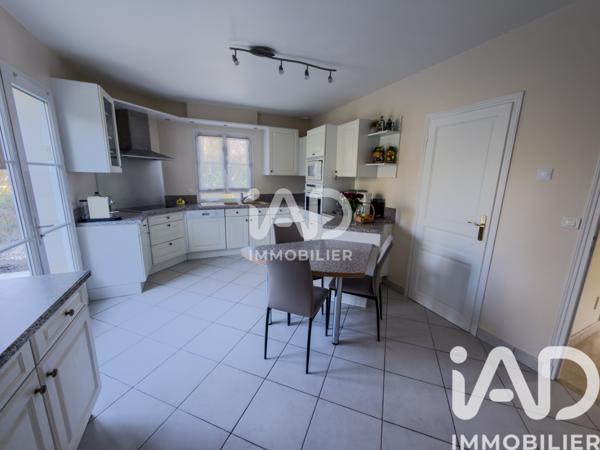 Maison à vendre 7 pièces 207 m² Lamorlaye