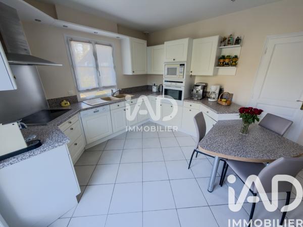 Maison à vendre 7 pièces 207 m² Lamorlaye