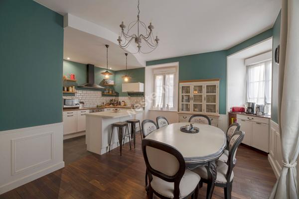 Maison de bourg à vendre à Piré-Chancé ? Centre-ville ? 180 m² ? Jardin ? Garage