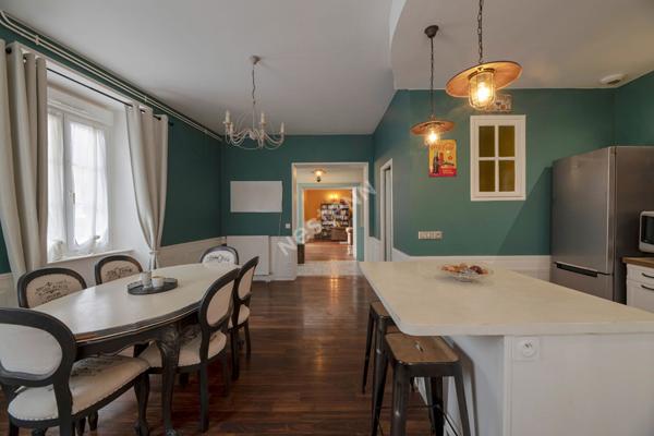 Maison de bourg à vendre à Piré-Chancé ? Centre-ville ? 180 m² ? Jardin ? Garage