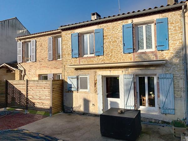 Maison Mareuil Sur Lay Disais- Ensemble immobilier-