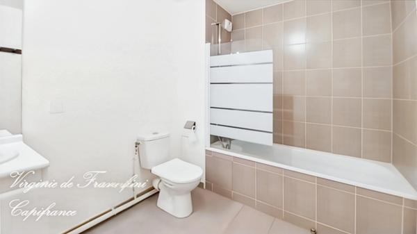 Bas de Montreuil-5mn métro Croix de chavaux L9-A vendre appartement 2 p-1er étage-JARDIN-TERRASSE-Immeuble 2015