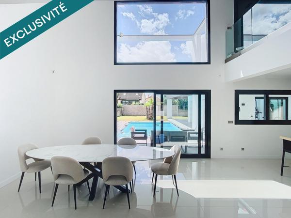 Maison comtemporaine de 246 m² avec piscine