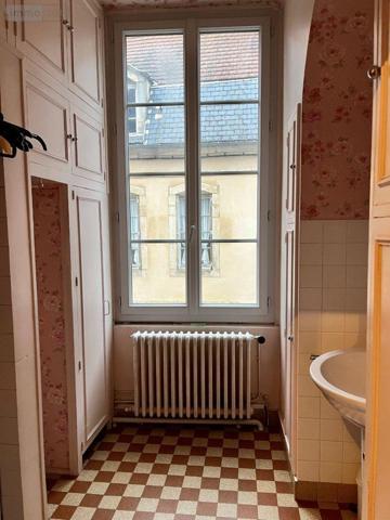 Immeuble à vendre à Avallon dans l'Yonne (89200), ref : 89099/140660   
Centre Ville