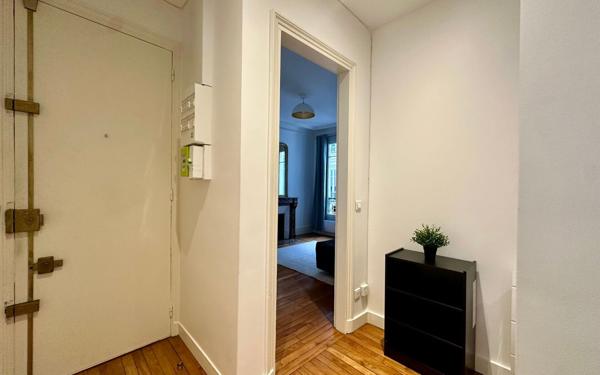 Appartement à louer    1 pièce • 26,52 m2 Paris 4