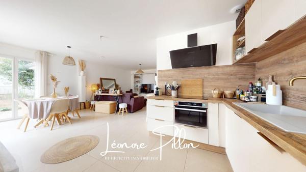Maison
         4 pièces
        - 90 m² Exclusivité 330 000 € *