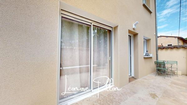 Maison
         4 pièces
        - 90 m² Exclusivité 330 000 € *