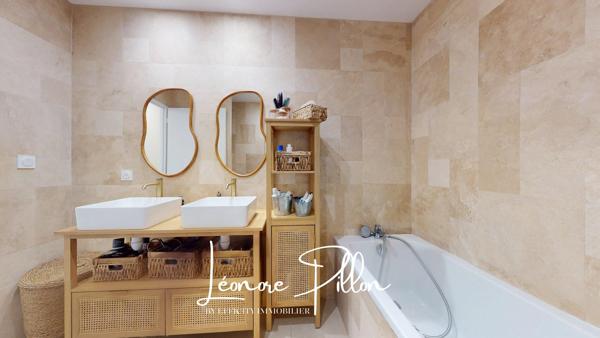 Maison
         4 pièces
        - 90 m² Exclusivité 330 000 € *