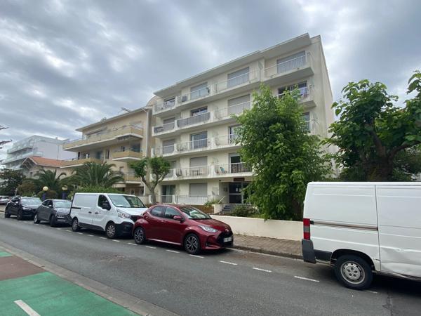 Appartement
         1 pièce
        - 21 m² 173 000 € *