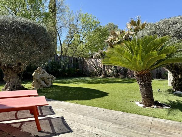 Castelnau-le-Lez (34170) Magnifique villa de 160m2, garage 40m2,sur terrain de 700m2