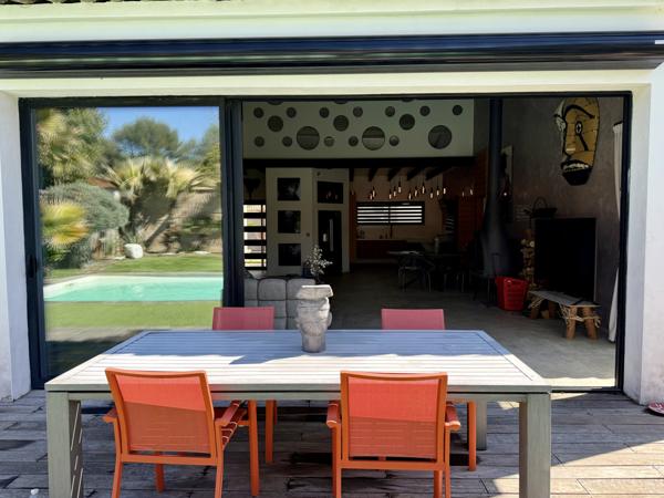 Castelnau-le-Lez (34170) Magnifique villa de 160m2, garage 40m2,sur terrain de 700m2