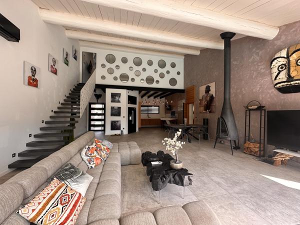 Castelnau-le-Lez (34170) Magnifique villa de 160m2, garage 40m2,sur terrain de 700m2