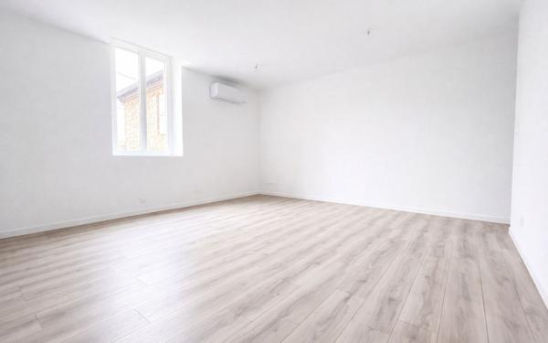 Appartement à louer    3 pièces •  Briatexte