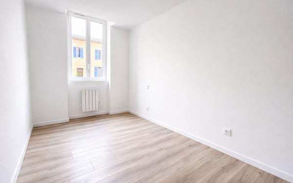 Appartement à louer    3 pièces •  Briatexte