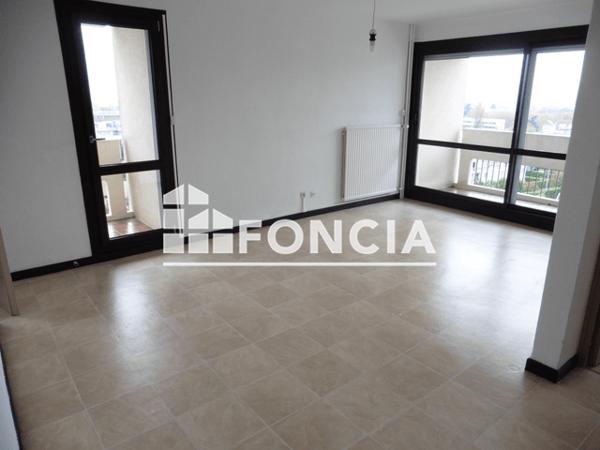 Location Appartement 3 pièces 62.96 m² - RESIDENCE DU CHATEAU TOUR C Echirolles 38130