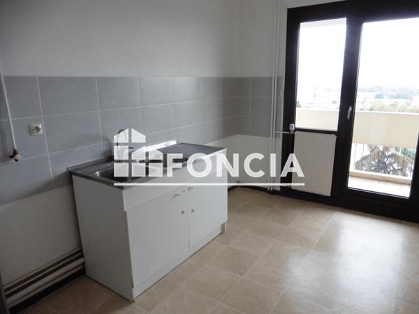 Location Appartement 3 pièces 62.96 m² - RESIDENCE DU CHATEAU TOUR C Echirolles 38130