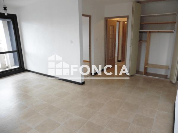 Location Appartement 3 pièces 62.96 m² - RESIDENCE DU CHATEAU TOUR C Echirolles 38130
