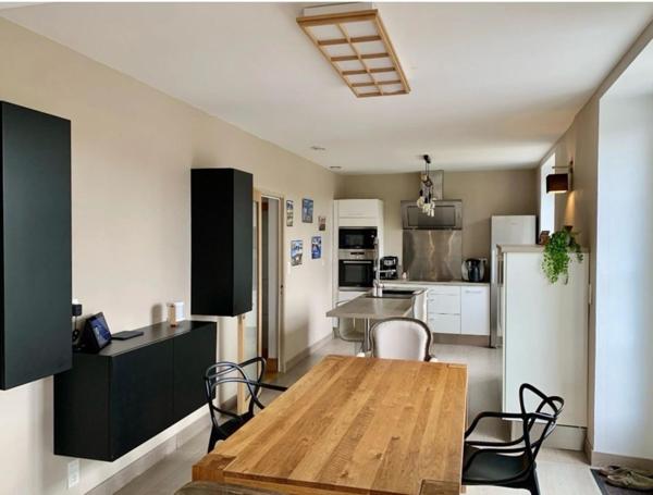 Maison avec studio, piscine, gîte et annexe.