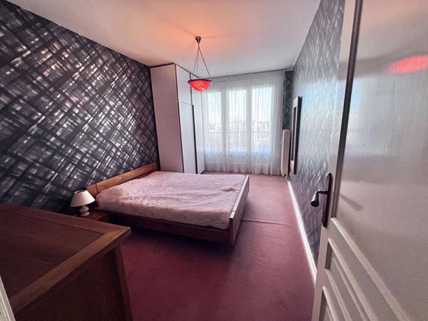 À Vendre , T3 à Pont-de-Chéruy ,73,76 m² avec parking et cave