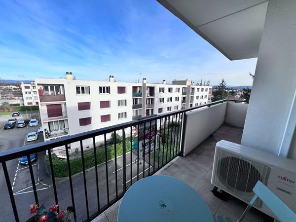 À Vendre , T3 à Pont-de-Chéruy ,73,76 m² avec parking et cave