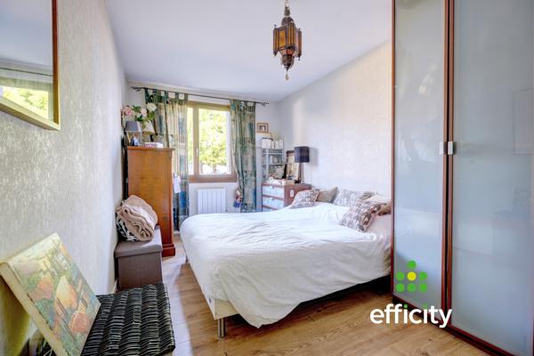 Appartement
         3 pièces
        - 70 m²