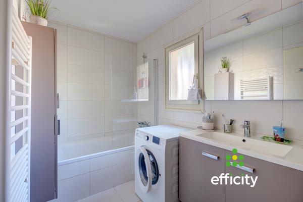 Appartement
         3 pièces
        - 70 m²