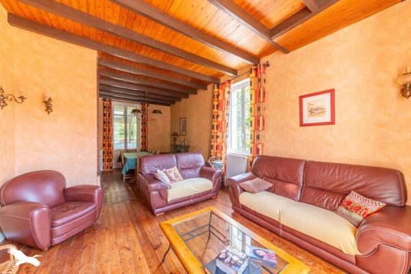 Maison à vendre |  Fumel |  8 pièces | 203 m²