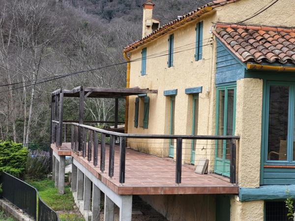 Splendide et spacieuse propriété avec dependances et piscine