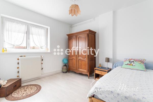 Maison
         4 pièces
        - 102 m² Exclusivité 399 000 € *