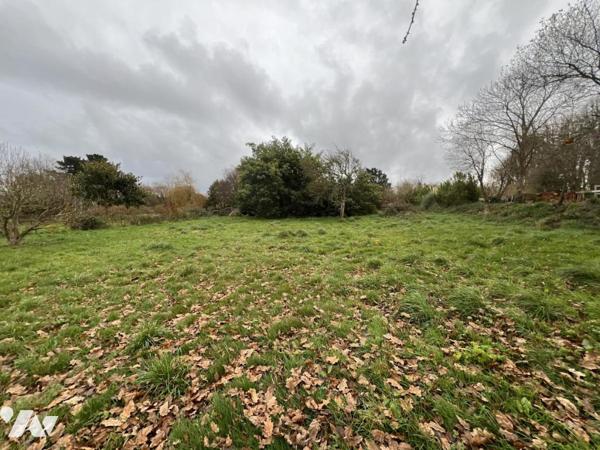 PLOUHA - Entre le bourg et la mer - Terrain à bâtir de 2989 m²