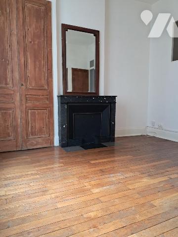 LYON 7ème appartement deux pièces 47,30m² cave