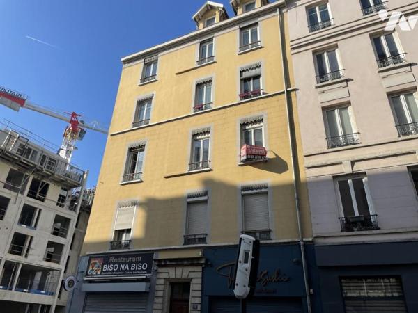 LYON 7ème appartement deux pièces 47,30m² cave