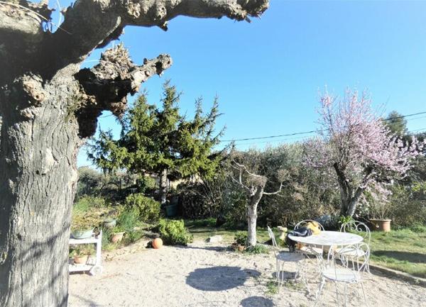 Maison à vendre    8 pièces •  Roquemaure