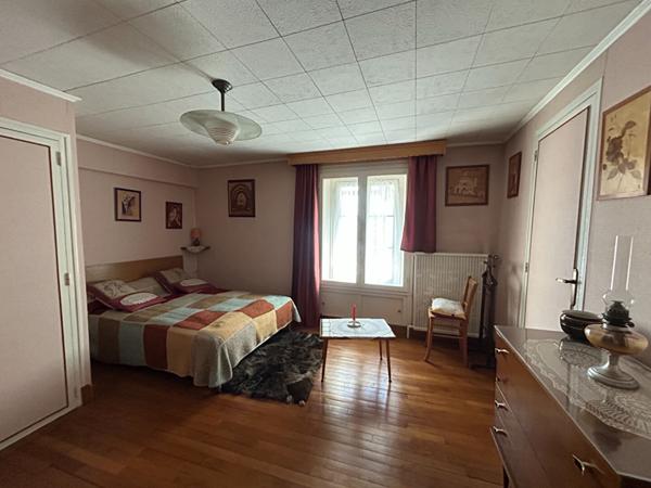 EXCLUSIVITÉ - MAISON DE 6 PIECES A VENDRE A PLAISIR  - LES GÂTINES