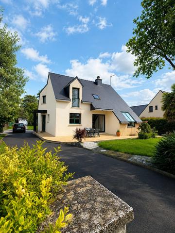 Maison familiale à Questembert – 4 chambres, jardin clos de 1 075 m²