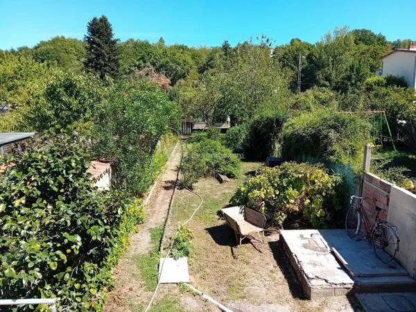 Vente                                                      Maison
                        
                     4 pièces                      136 m2                     à Blaye-les-Mines