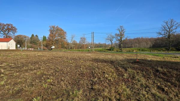 TERRAIN 1140M² - PROCHE CENTRE-BOURG