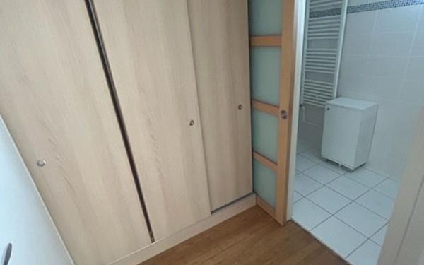 Appartement à vendre    1 pièce • 31,07 m2 Saint-Maur-des-Fossés