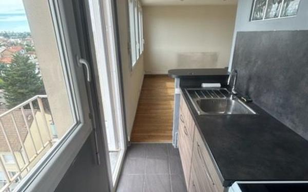 Appartement à vendre    1 pièce • 31,07 m2 Saint-Maur-des-Fossés
