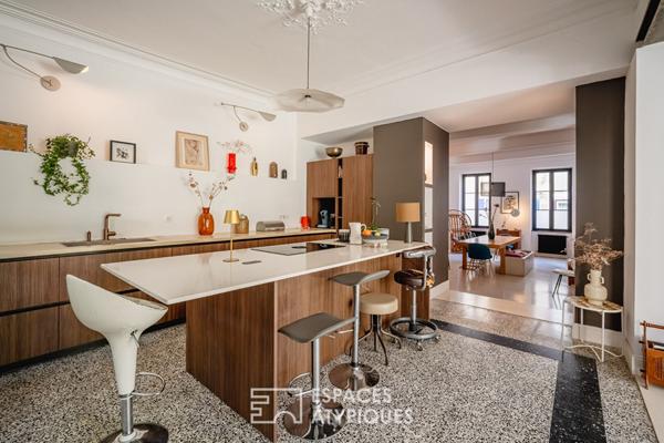 Maison de maître rénovée avec jardin et piscine à proximité de Narbonne