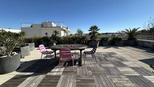 VILLA SUR LES TOITS À LA MÉDIATHÈQUE