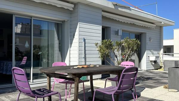 VILLA SUR LES TOITS À LA MÉDIATHÈQUE